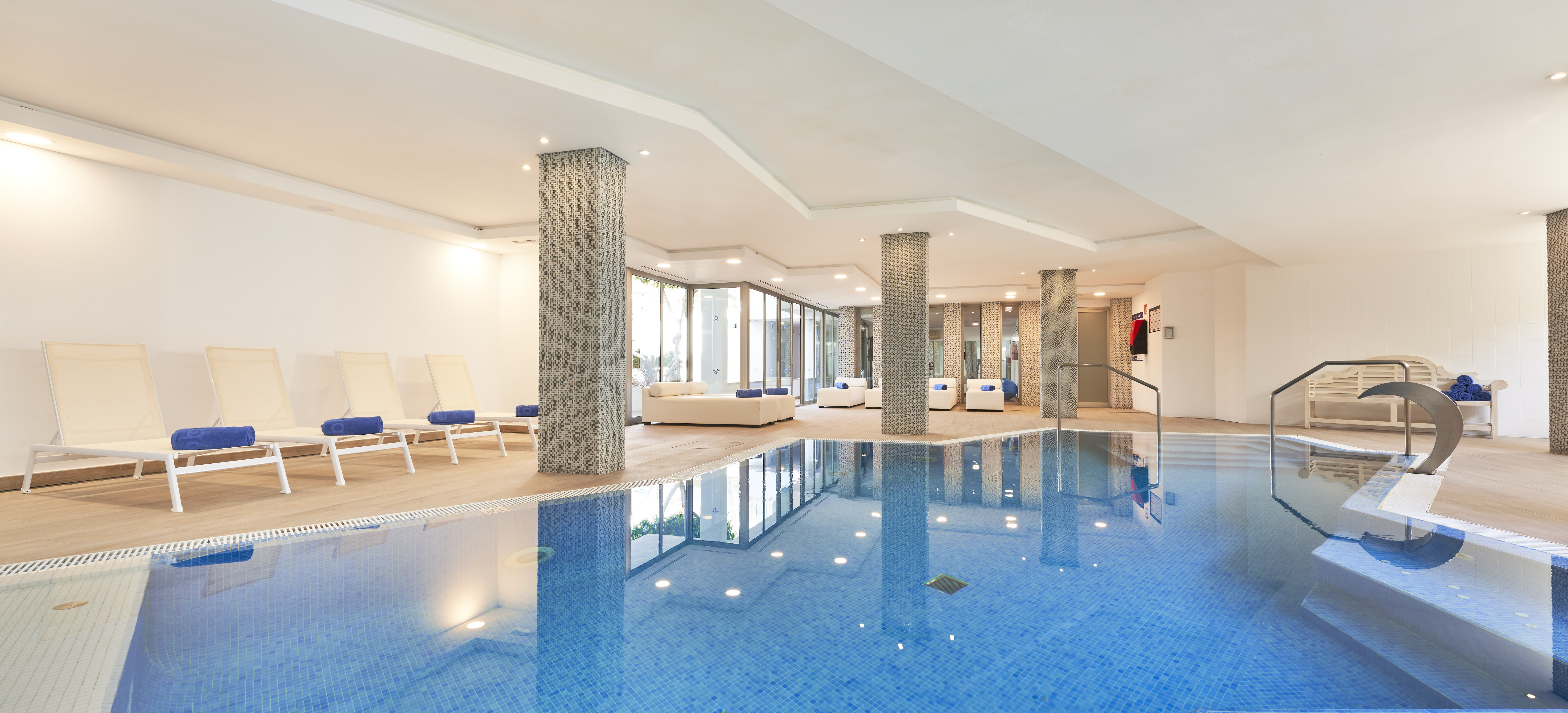 Globales Cala Bona Suites 36/56