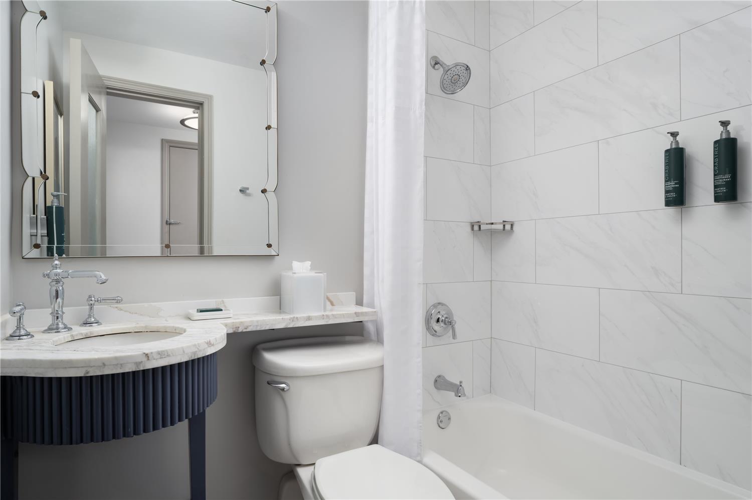 غرفة عائلية كبيرة بسريرين كوين، Hilton Orrington / Evanston 2/2