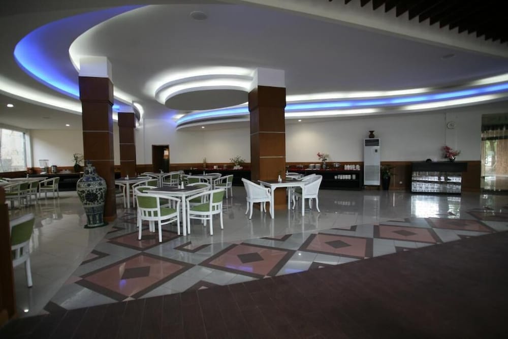 Hotel New Puri Garden Bandara Semarang 34/44