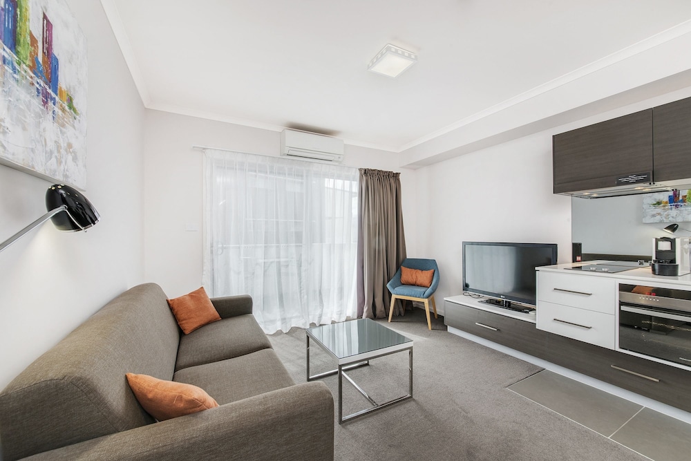 Abode Tuggeranong 26/33