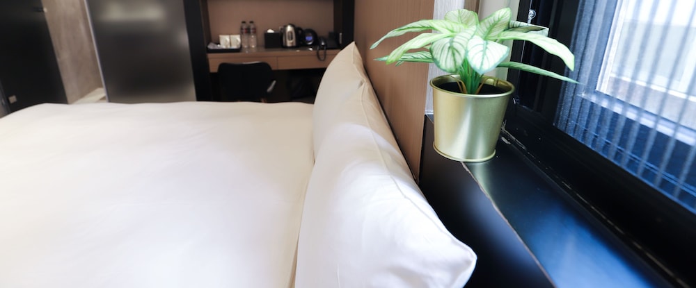 Slow Town Hotel 38/67