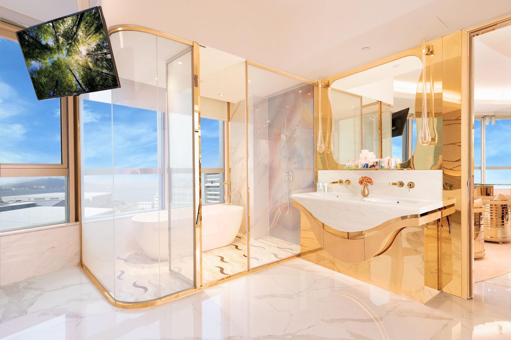 Regal, Suite