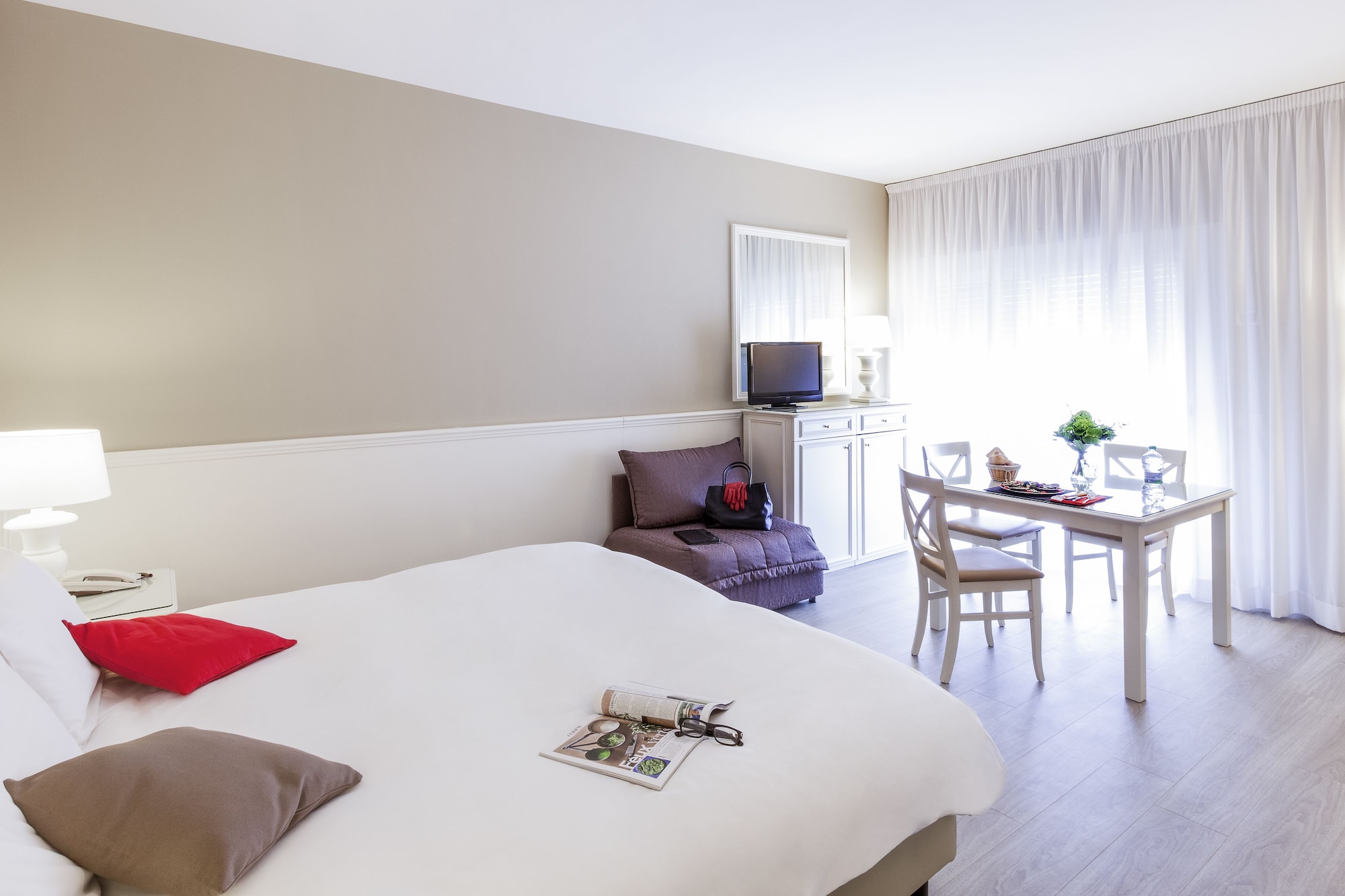 1 BEDROOM, APARTMENT