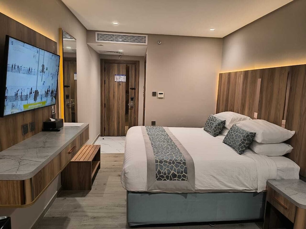 Suite, 1 Double and 3 Single Beds