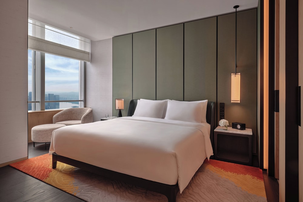 Park, Suite, King Bed, River View