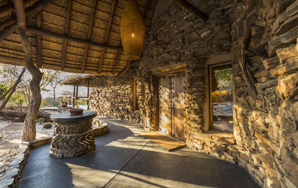 Impodimo Game Lodge 11/32