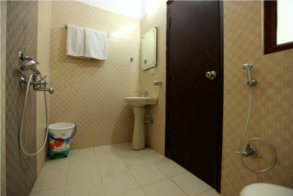 HOTEL AIRPORT CITY 30/56