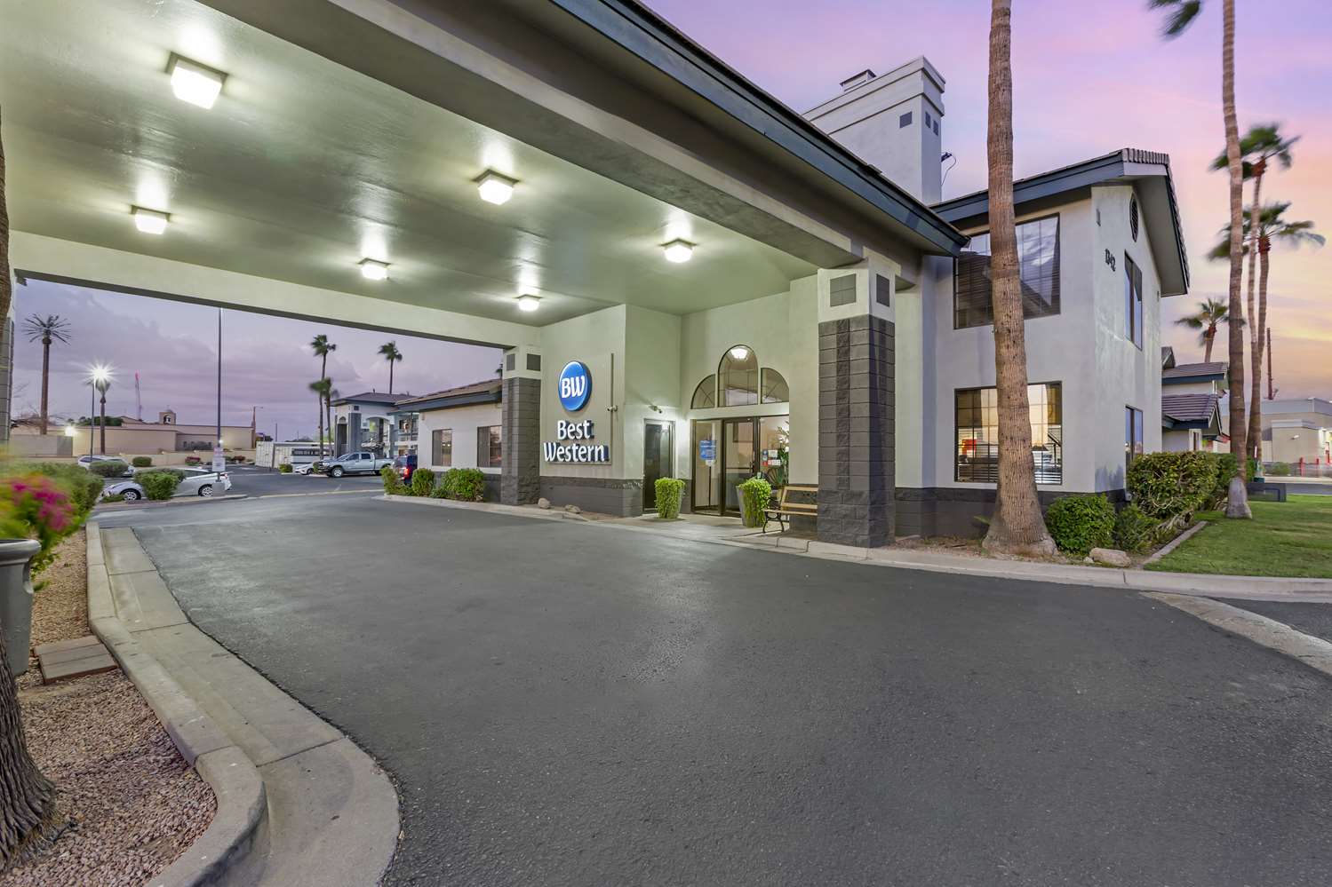 Best Western Superstition Springs Inn 13/14