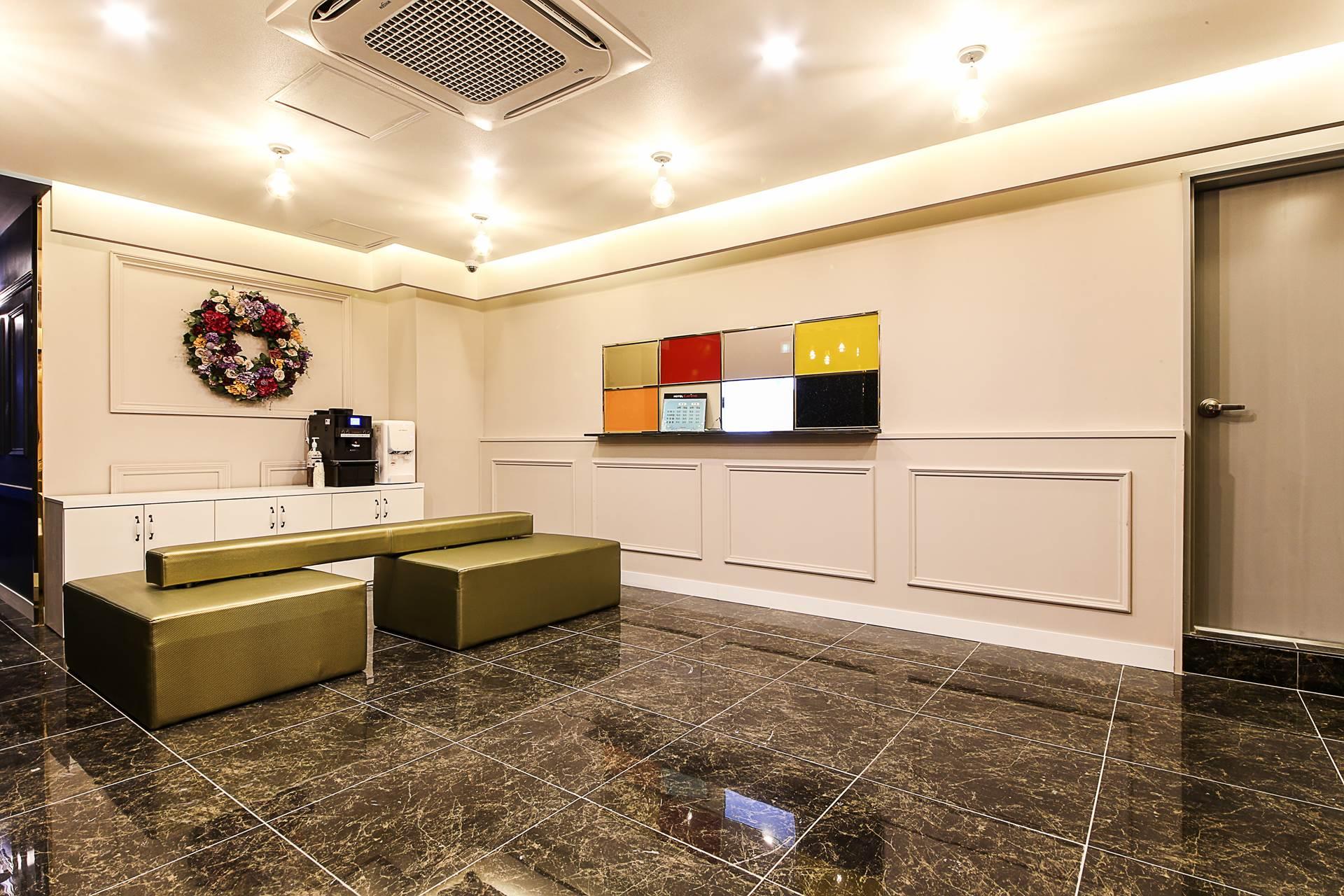 Carino Hotel 24/32