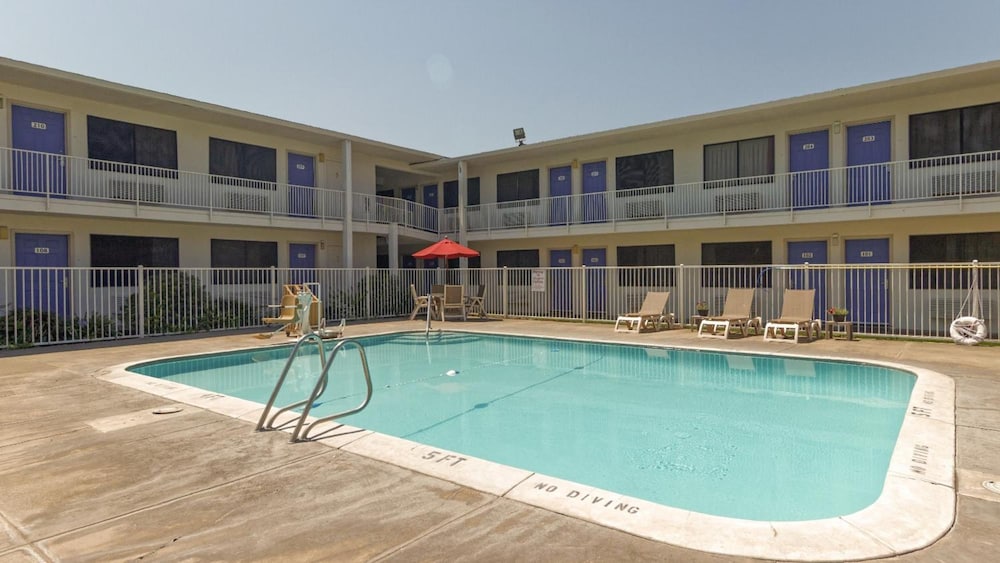 Motel6 Chico, CA 8/39