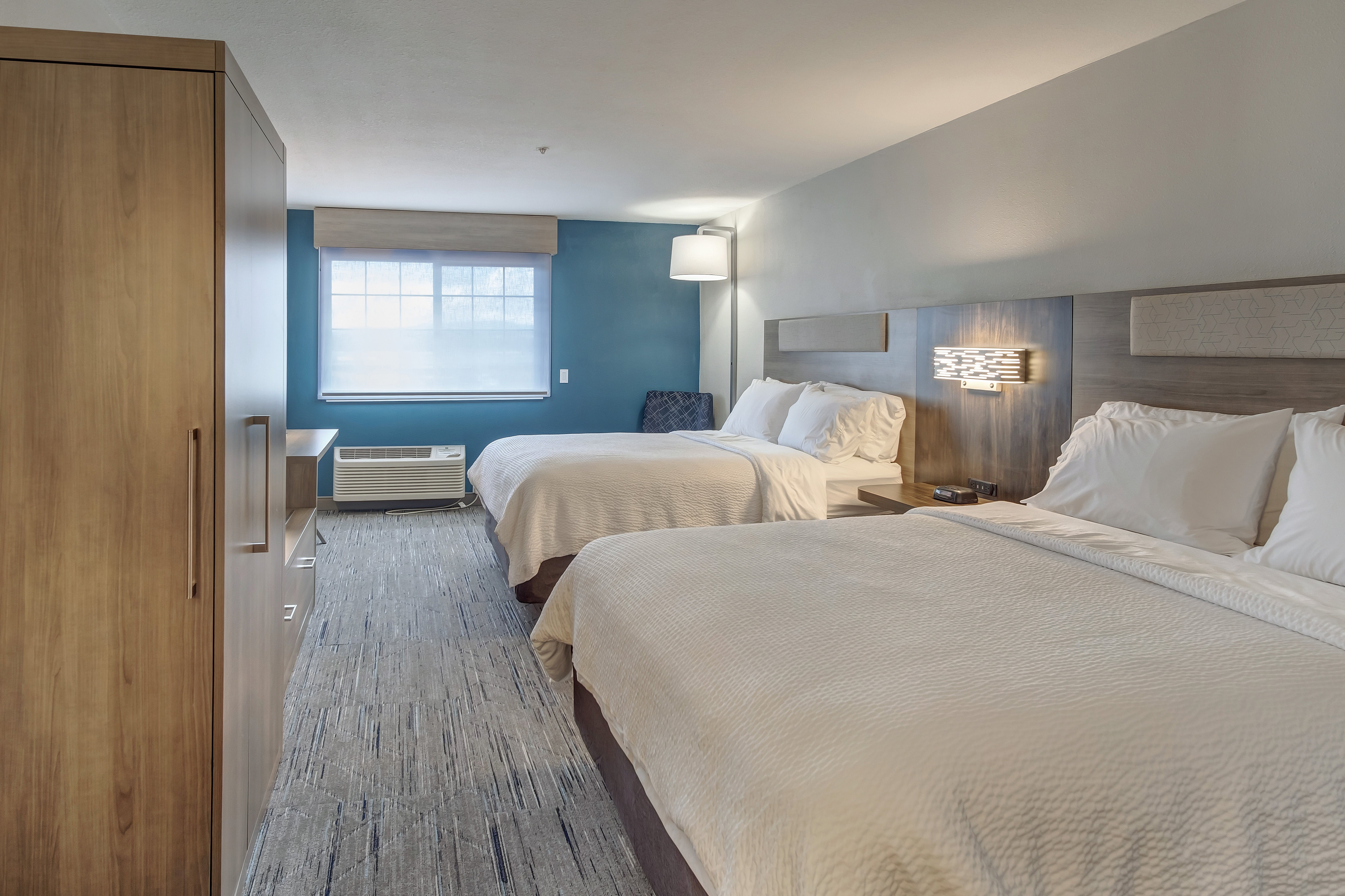 Holiday Inn Express Portland East - Troutdale 24/78