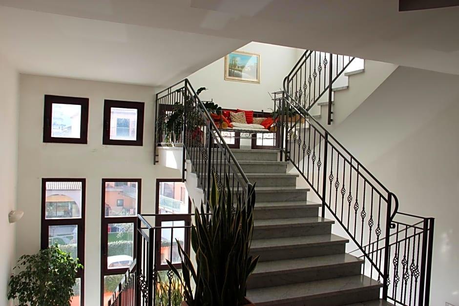 Demy Hotel 25/49
