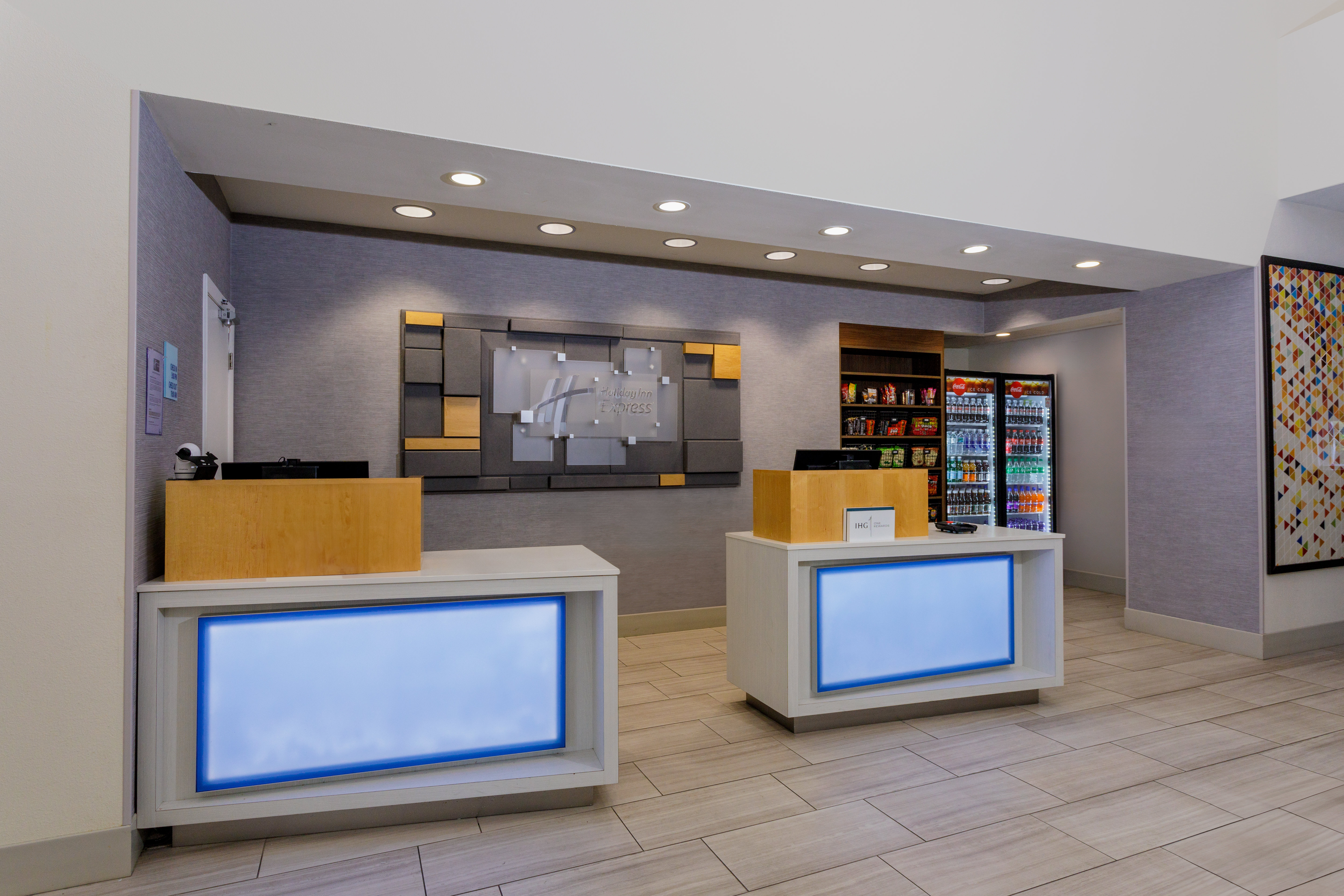 Holiday Inn Express Tampa N I-75 - University Area by IHG 7/69