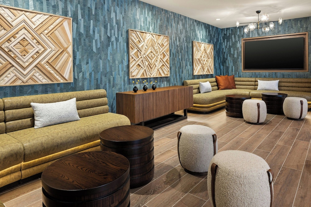 Oshkosh Waterfront Hotel & Conference Center 37/58