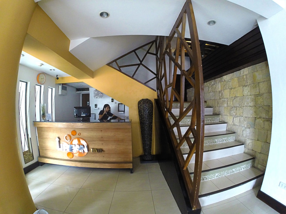 Urban Inn Iloilo 8/65