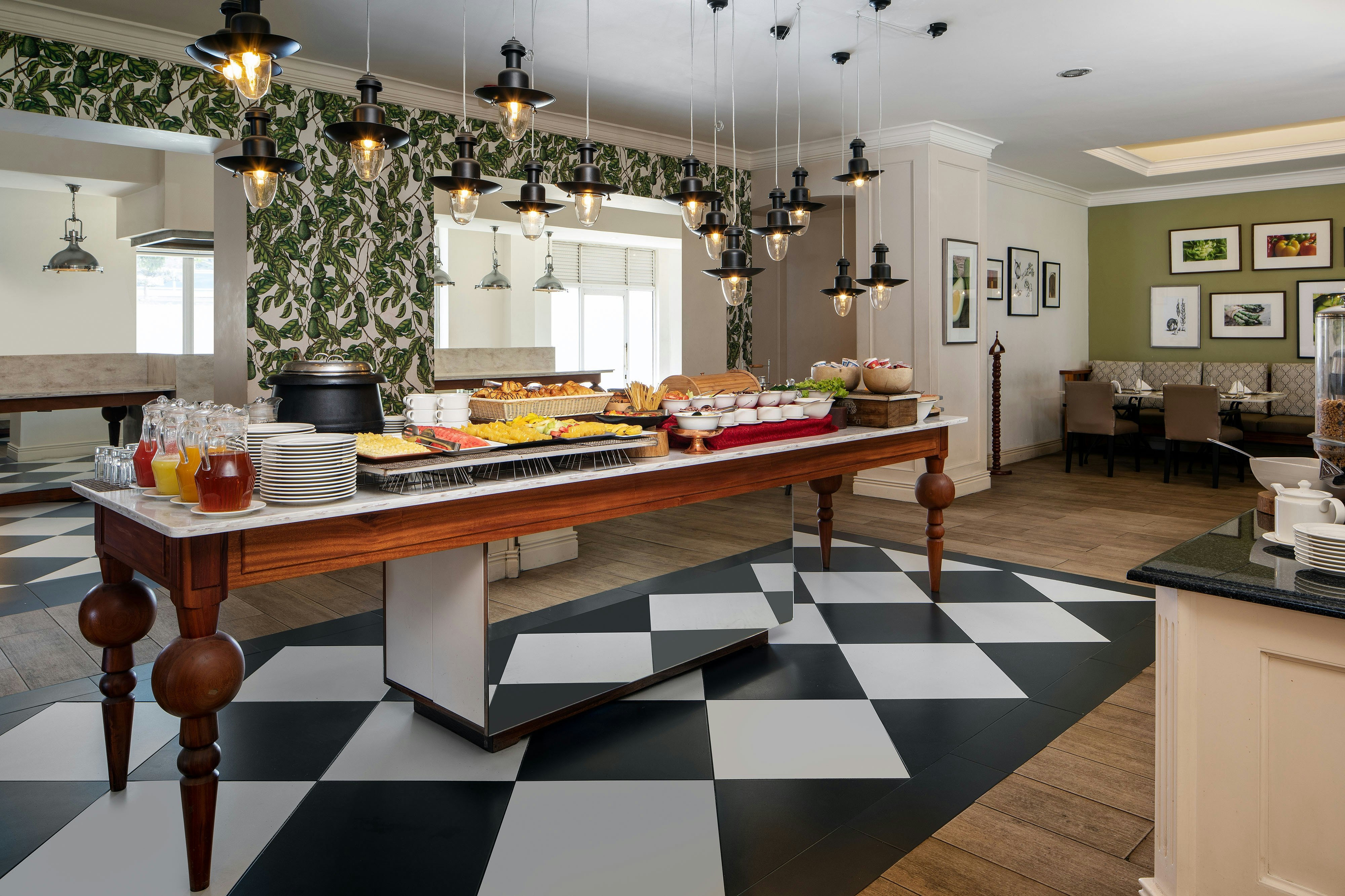 Four Points By Sheraton Arusha The Arusha Hotel 7/11