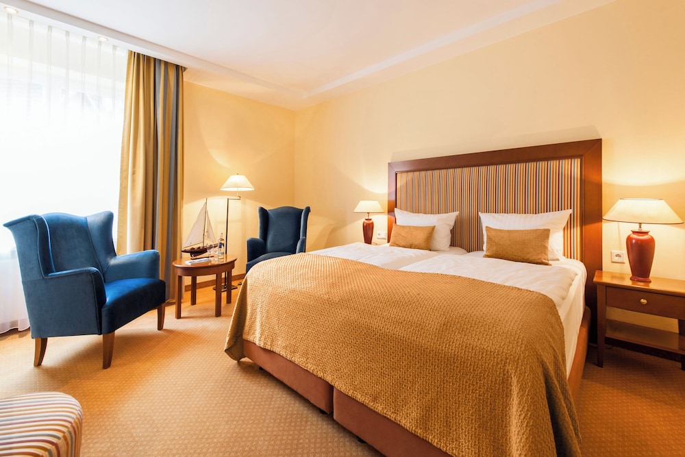 Comfort, Single, Double Bed