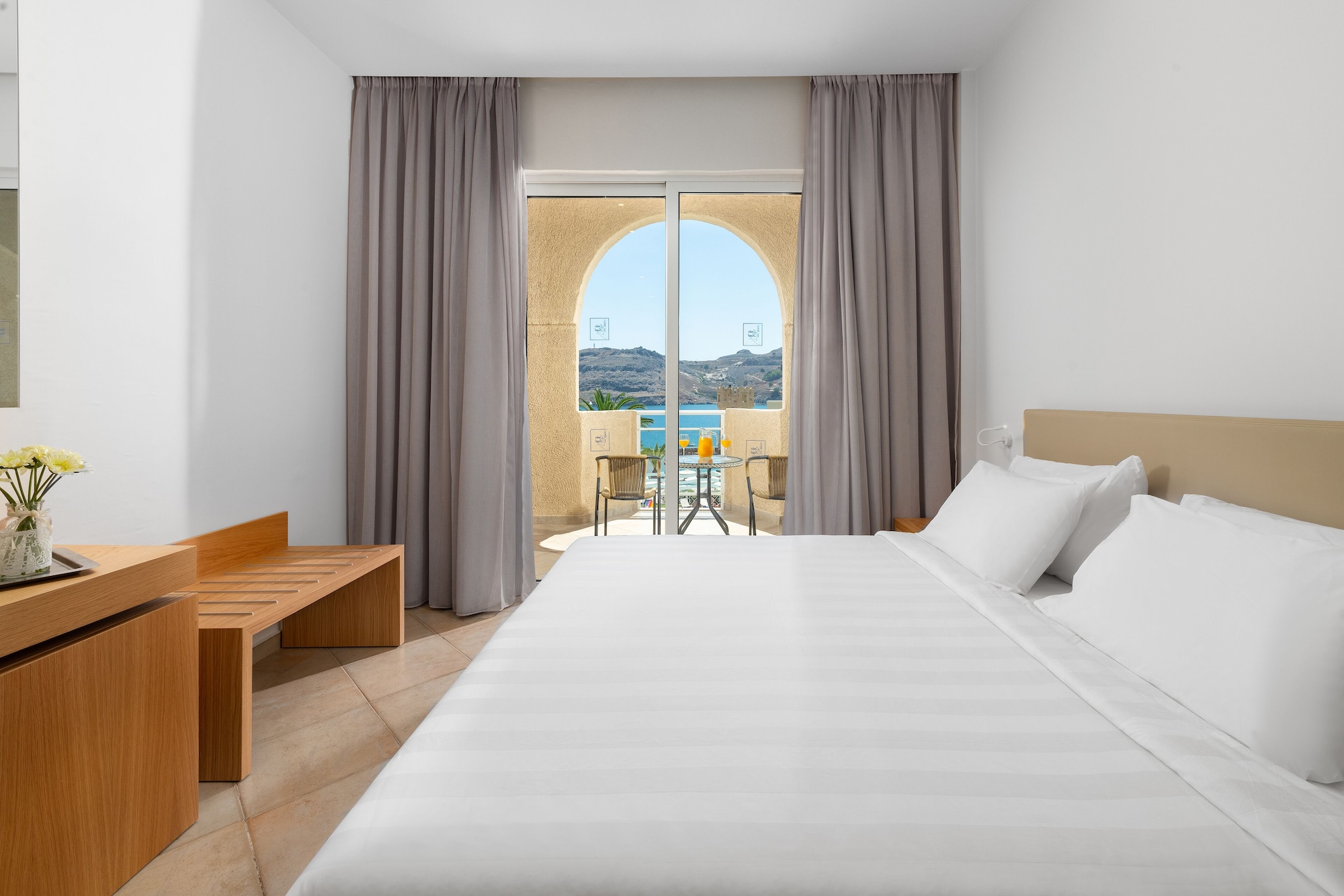 DOUBLE ROOM DELUXE SEA VIEW