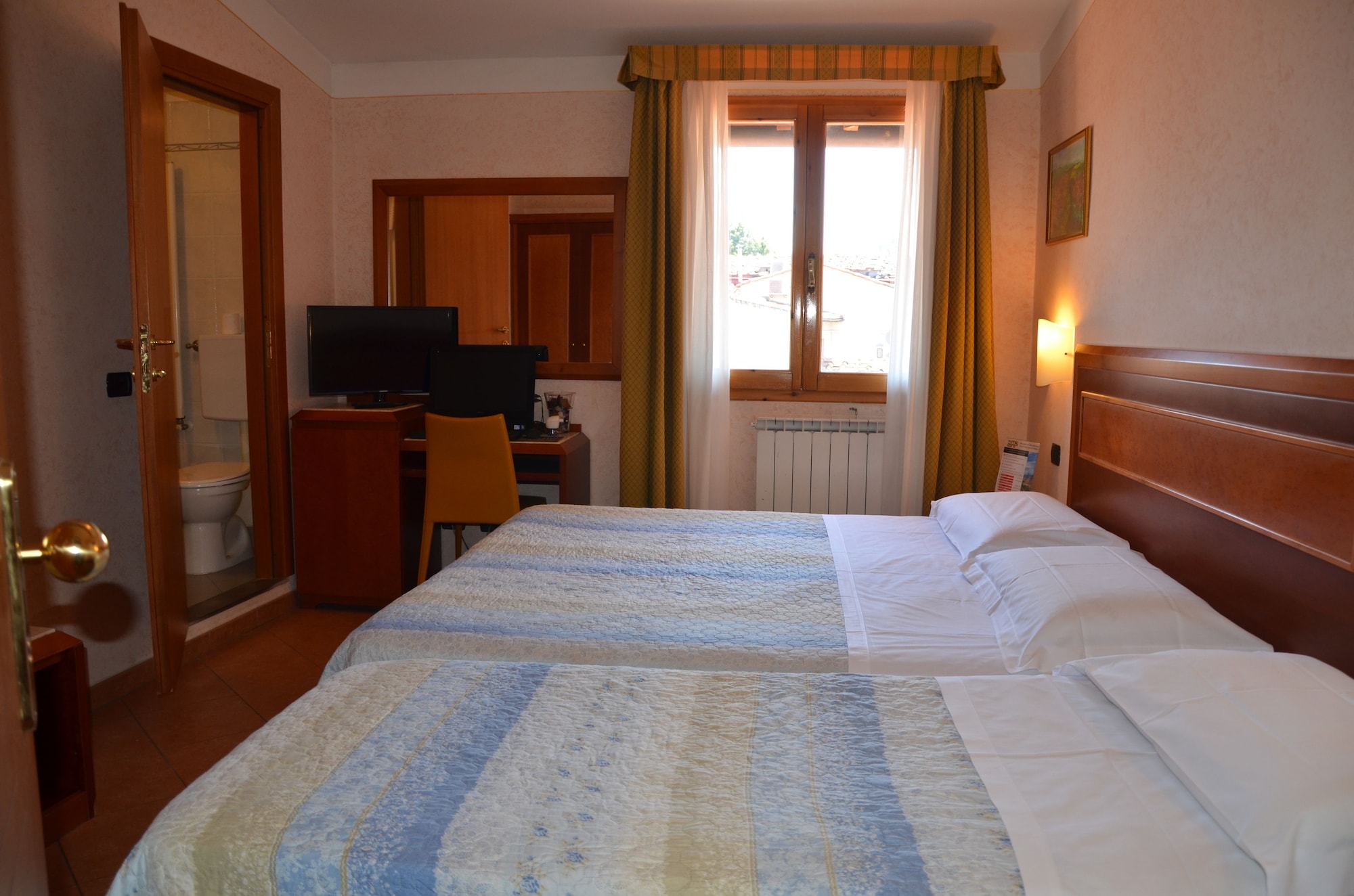 ROOM, DOUBLE BED, WITH EXTRA BED