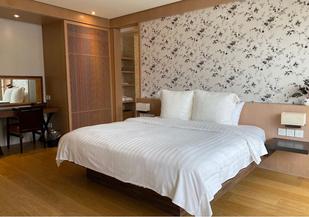 Sweetme Hotspring Resort 35/65