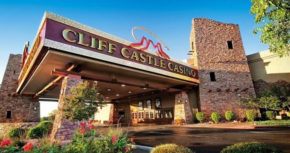 Cliff Castle Casino Hotel 2/63