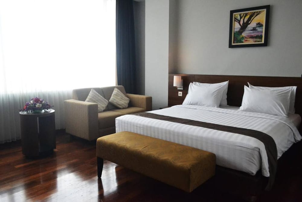 Grand Cakra Hotel 14/52
