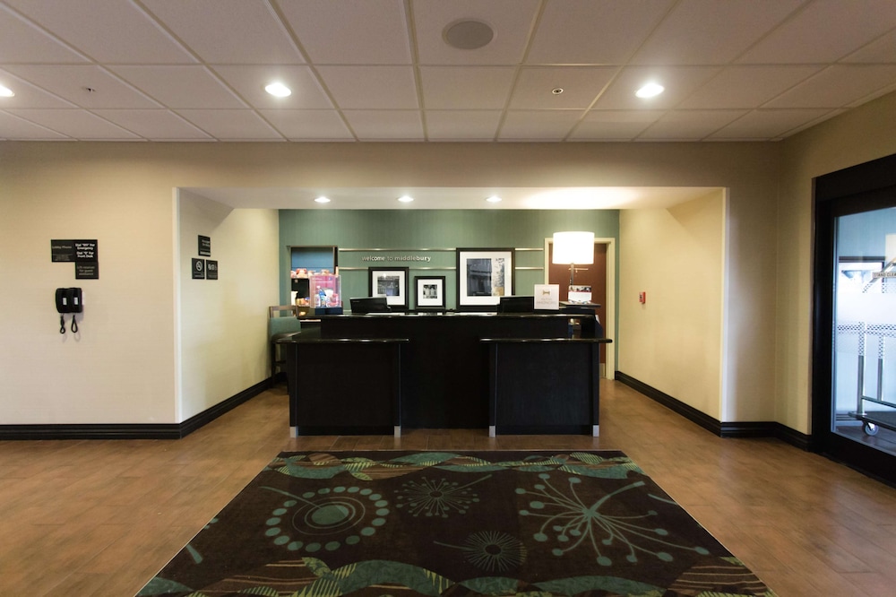 Hampton Inn And Suites Middlebury In 7/42