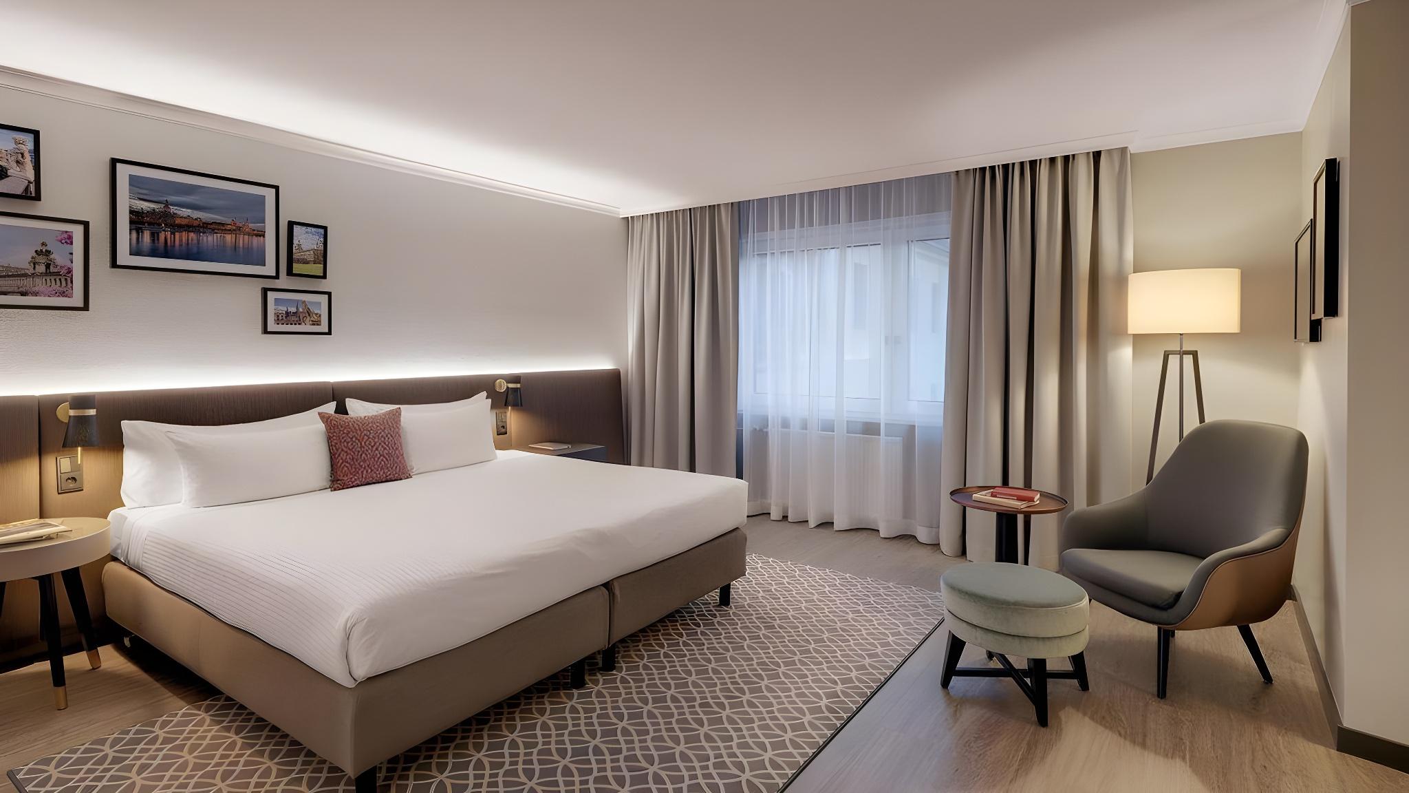 Superior, Suite, King Bed, Sofa