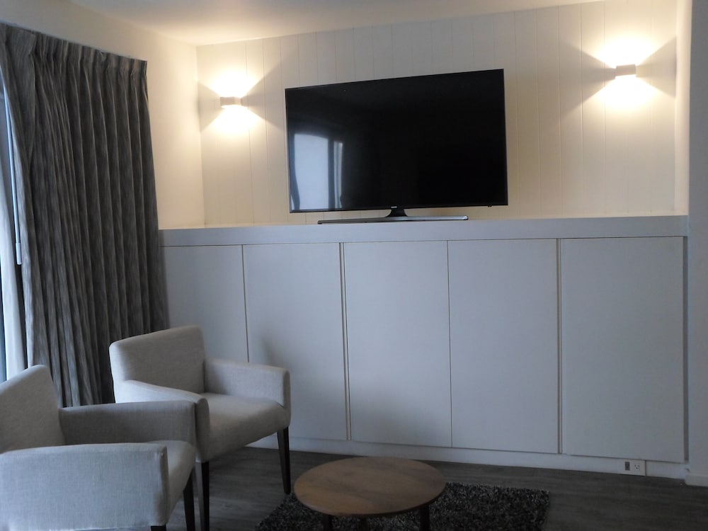 Armonik Suites 6/66
