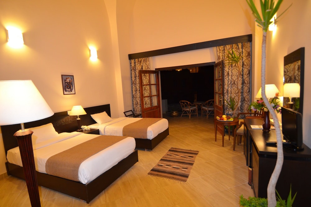 ROHANOU BEACH RESORT AND ECOLODGE 13/35