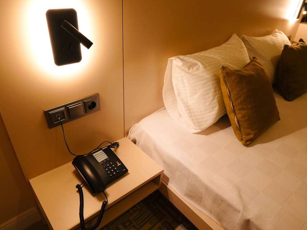 Bonnie City Hotel 23/50