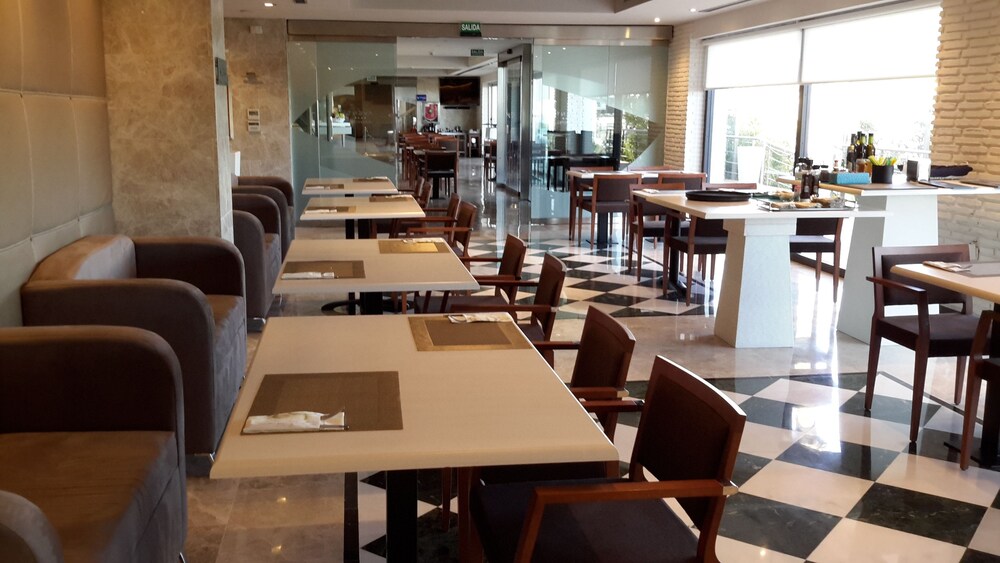 Avent Verahotel 35/44