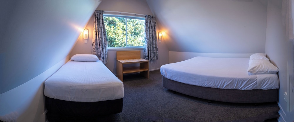 Hastings Top 10 Holiday Park 12/50