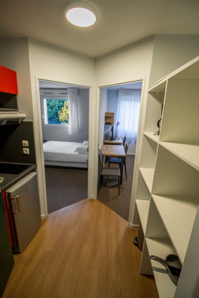 Kosy Appart'hotel Le Champ De Mars Reims 51/54