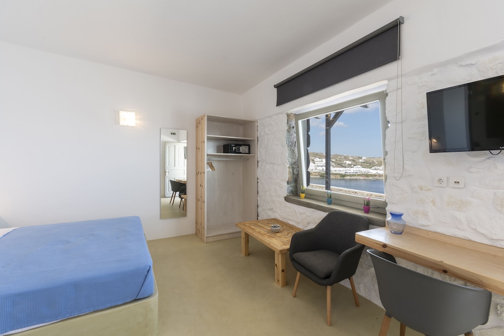 Mykonos Azure 11/50