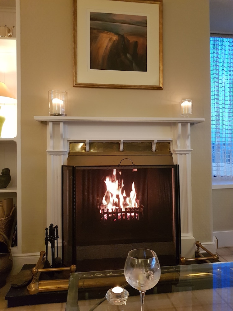 Summer Isles Hotel 4/50