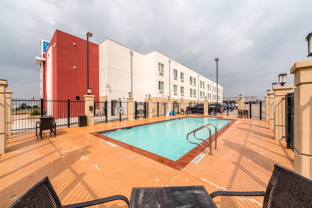 Motel6 Laredo, TX - Airport 59/66