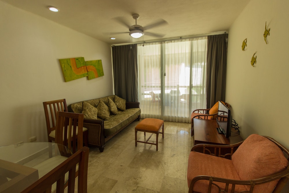 Coral Maya Stay Suites 35/50