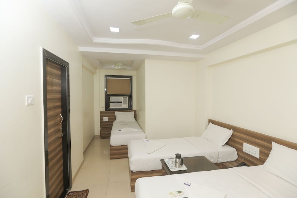 Hotel Midtown Andheri 14/34