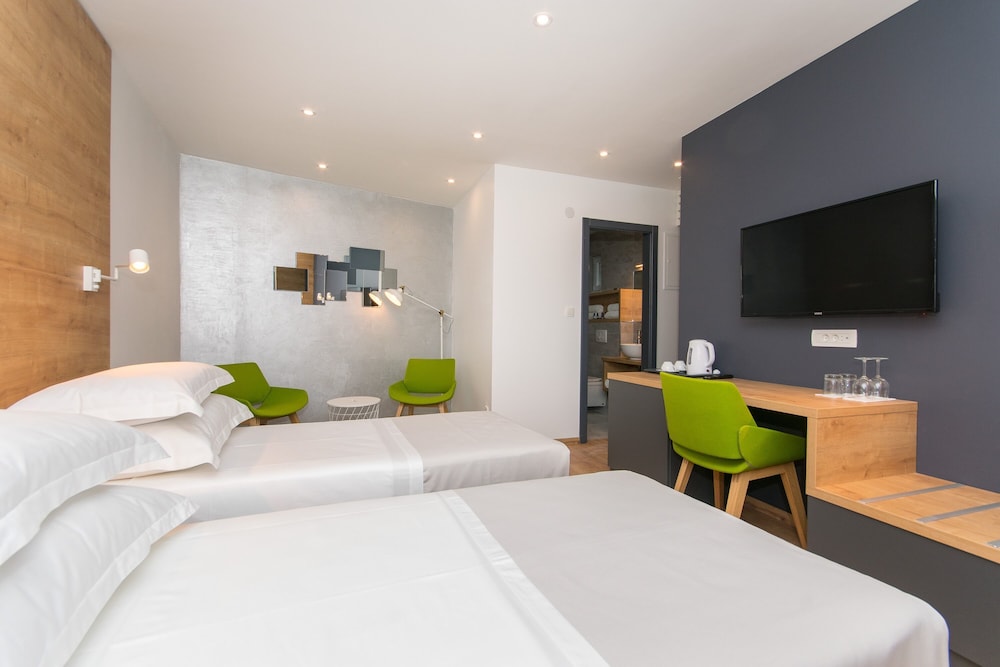 غرفة ديلوكس بسرير مزدوج أو سريرين منفصلين بإطلالة على البحر، Ora Luxury Rooms 6/8