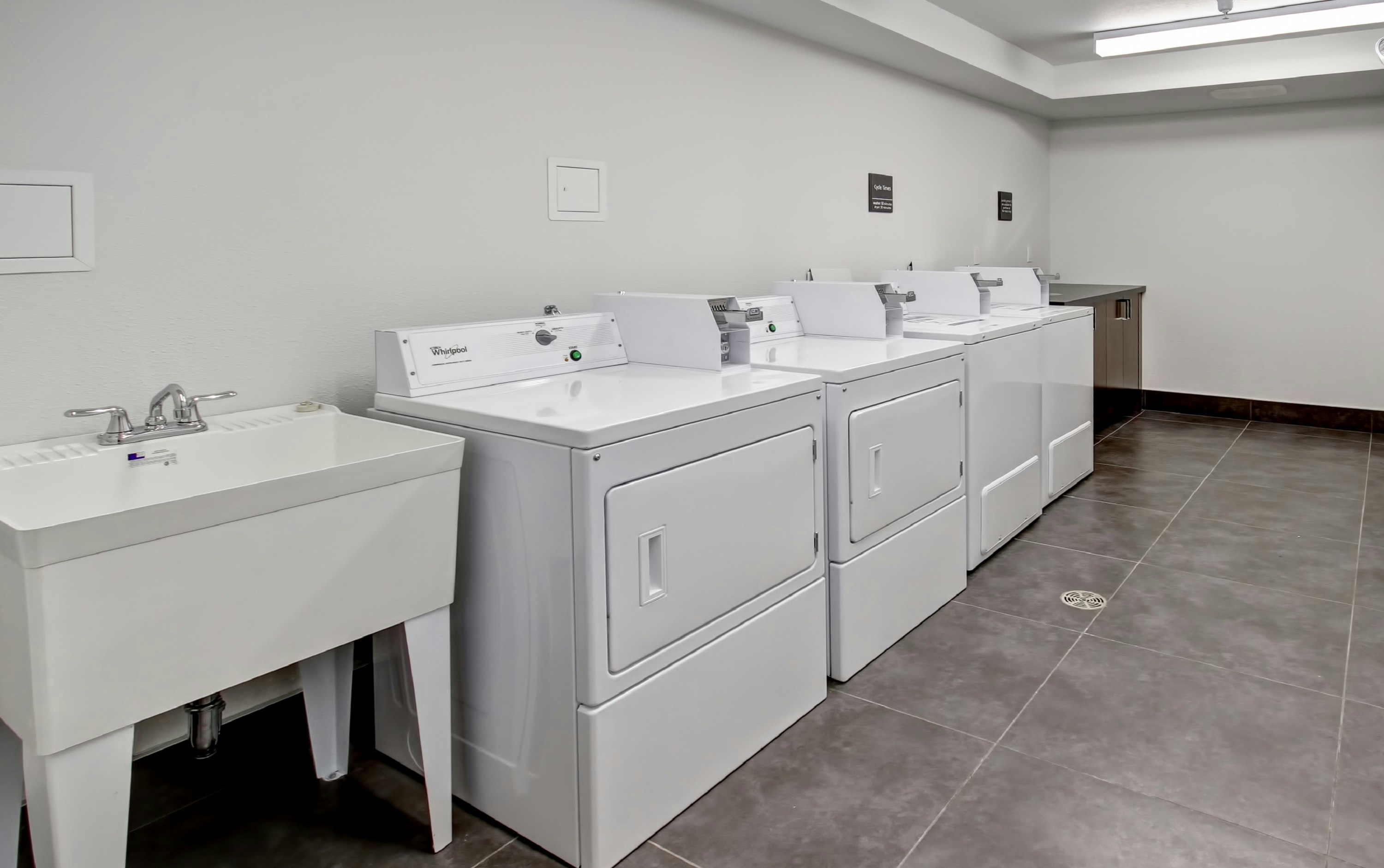Hampton Inn Suites By Hilton Medicine Hat 6/42