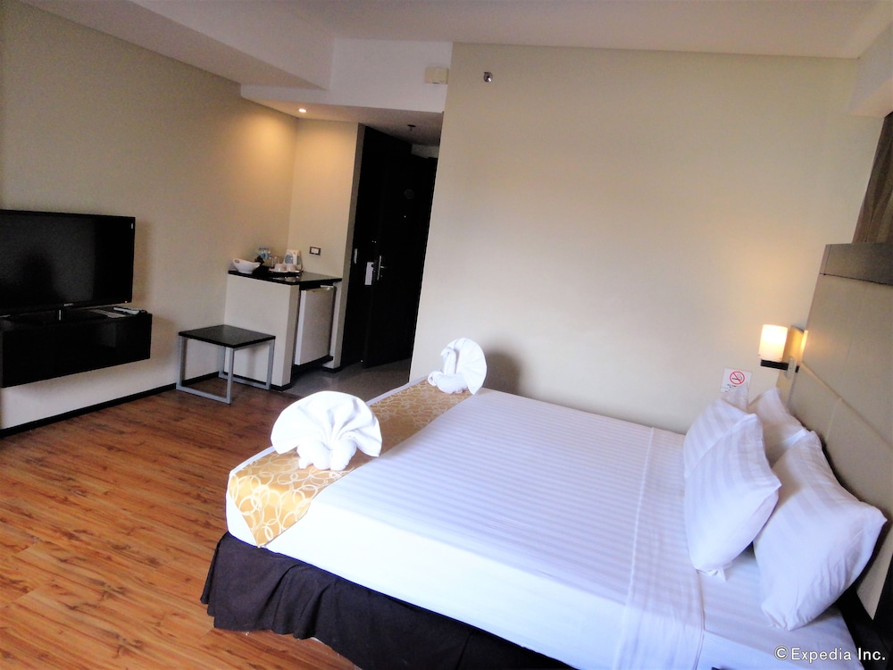 Mallberry Suites Business Hotel 11/59