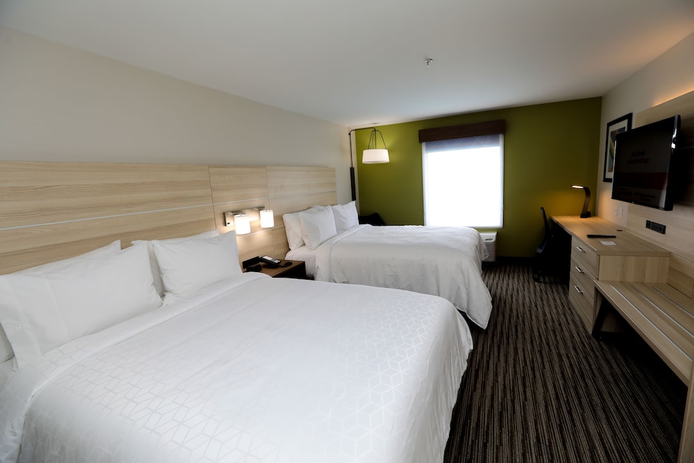 Holiday Inn Express Hillsboro I-35 21/69