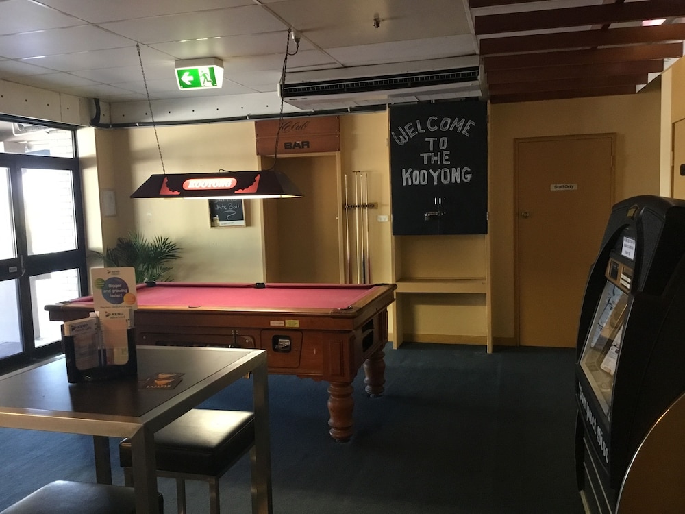 Kooyong Hotel 21/25