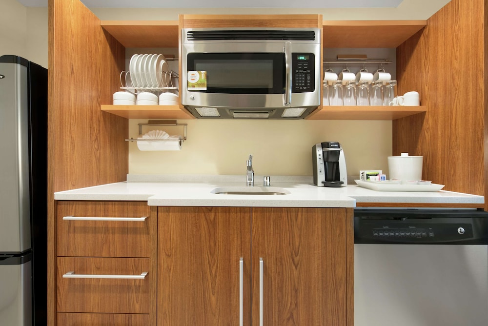 Home2 Suites By Hilton Milwaukee Airport 36/41