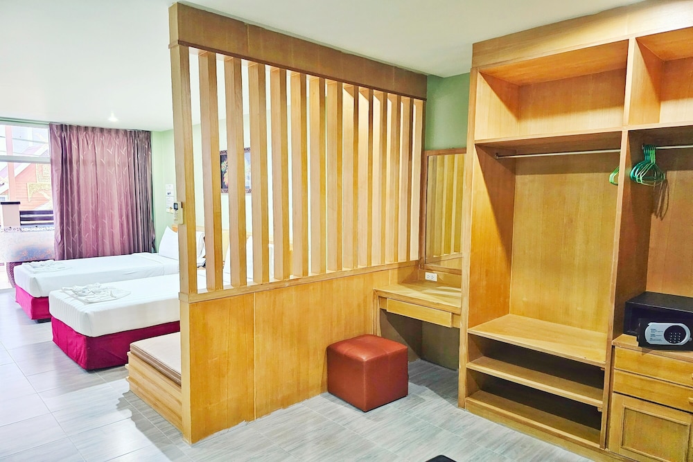 Dome Resort 56/57