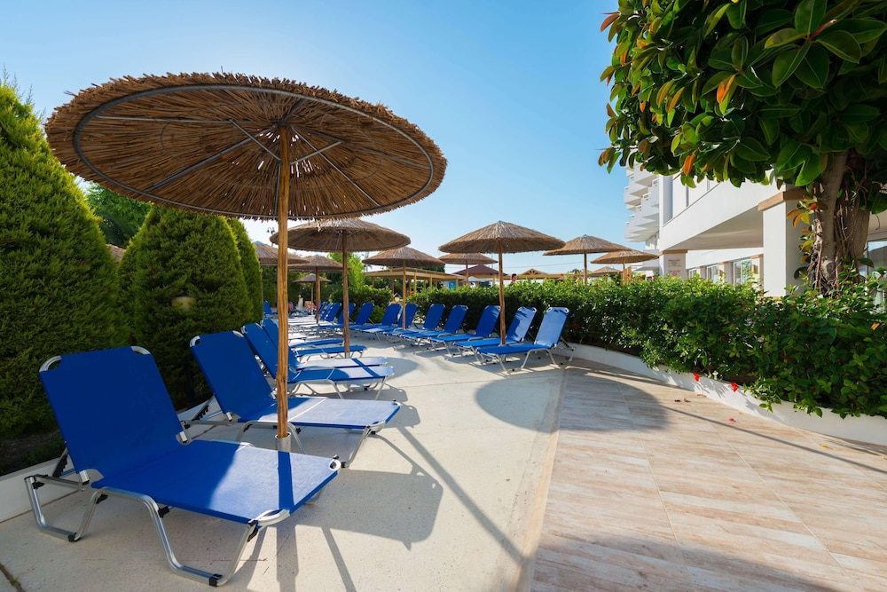 Lito Hotel in Ixia