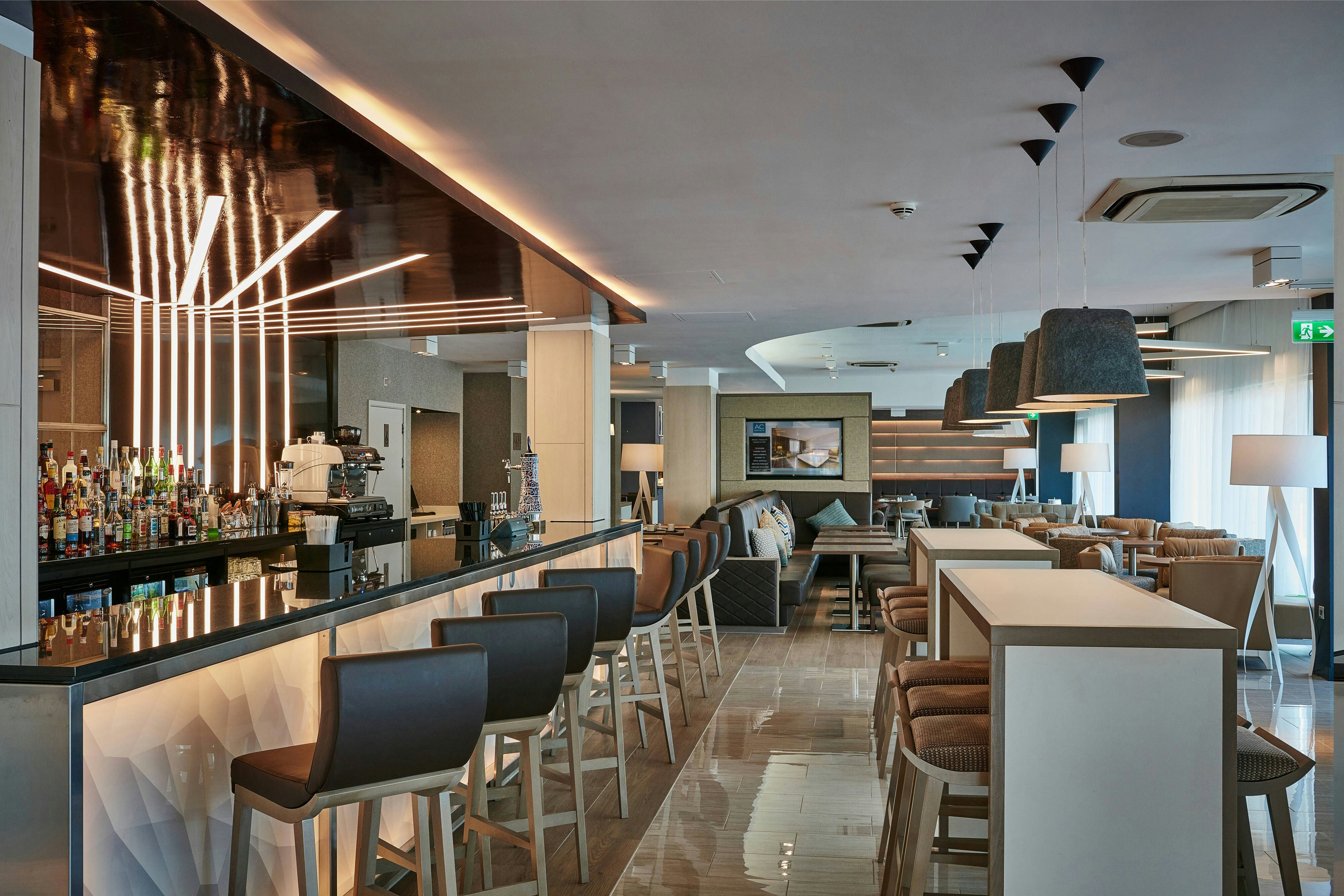 AC Hotel Manchester Salford Quays 27/39