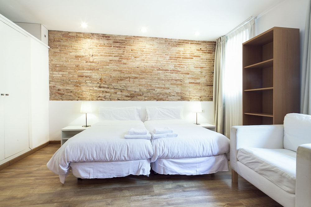 Inside Barcelona Apartments Sants 6/99
