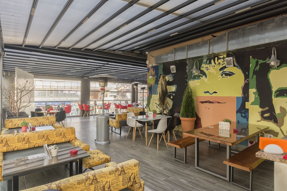 Hotel Lirak 34/50